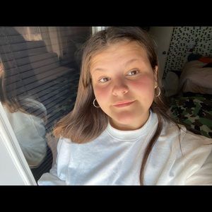 Meet your Posher, Leah